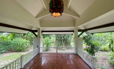 An **unmissable investment opportunity in Mae Rim, Chiang Mai!**   This exclusive property with land and a Lanna-style residence is set in a prime loc