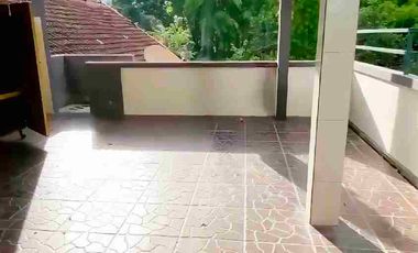 villa disewakan dengan kolam renang di kota batu dekat Jatim Park 3