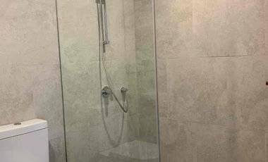 For Rent: Unfurnished 2 Bedroom with Balcony in Shang Residences Wack-Wack Mandaluyong