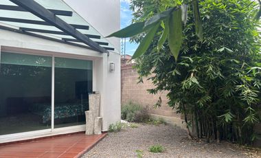 Renta de casa amueblada en Parque Nilo