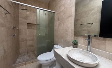 Renta de casa amueblada en Parque Nilo