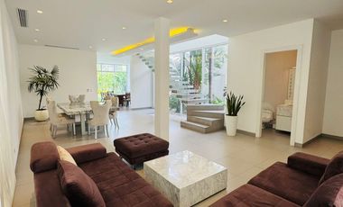 En alquiler lujosa y moderna casa full amoblada en Isla Del Rio, Isla Mocoli, Samborondon