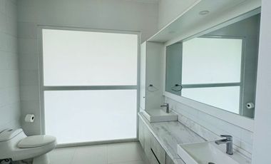 En alquiler lujosa y moderna casa full amoblada en Isla Del Rio, Isla Mocoli, Samborondon