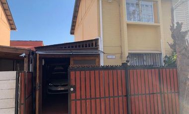 Arriendo Linda casa 75 m2 Villa Valle Nevado