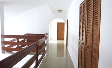 BELLA Y COMODA CASA EN RENTA!!