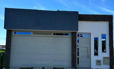 SE VENDE CASA BARRIO SANTA MARTHA YOPAL