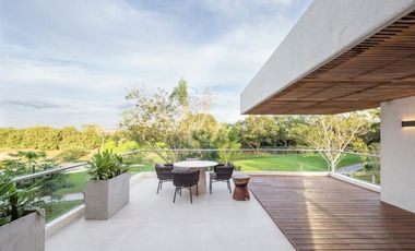 CASA EN RENTA EN EL YUCATAN COUNTRY CLUB, VISTA AL CAMPO DE GOLF