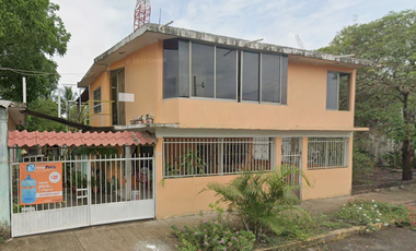 Casa en Venta en El Samoral a 10 min. de La Antigua, Veracruz.