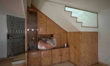 RUMAH MEWAH 3 LANTAI FULL FURNISHED DI TAMAN SURYA 3