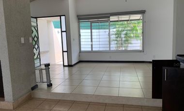 CASA EN RENTA EN COLIMA