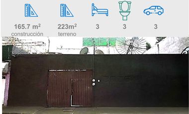 CASA DE UNA PLANTA MUY CERCA DE METRO CHABACANO