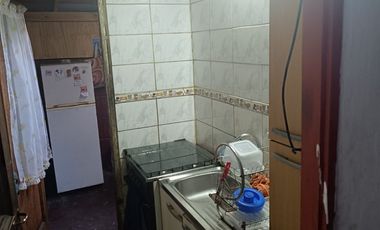 casa funcional taller o servicios calle Coquimbo, cercana a Avda Gabriela