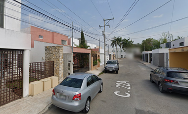 CASA EN VENTA EN MONTEBELLO MERIDA YUCATAN DE REMATE