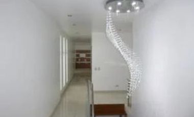 Departamento Duplex de 314 m², 4 Dorm + 2 Estudios y Terraza! Sin Posesion