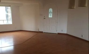 SE VENDE CASA EN AV. TLUCA 700 , OLIVAR DE LOS PADRES CDMX