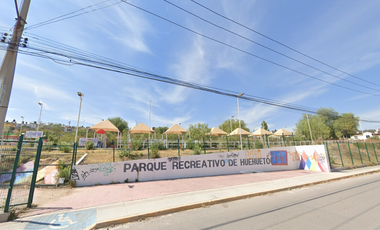 OPORTUNIDAD CASA DOS NIVELES EN BONITO FRACCIONAMIENTO EN HUEHUETOCA.