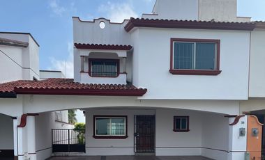 Casa en venta. Privada Loma Real, Zona Sur, Villahermosa Tabasco.