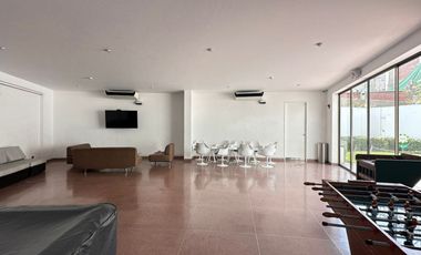 Alquiler departamento amplio, bien iluminado y decorado con muy buen gusto