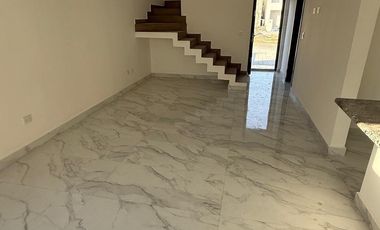 EN VENTA CASA EN FRACC. PRIVADO JARDINES DEL SAUCE, ALBERCA Y AREAS VERDES