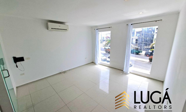 Casa en renta o venta en urbanización privada Manta Beach, Manta Ecuador