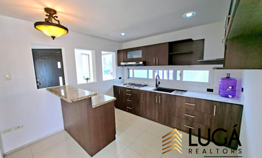 Casa en renta o venta en urbanización privada Manta Beach, Manta Ecuador