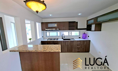 Casa en renta o venta en urbanización privada Manta Beach, Manta Ecuador