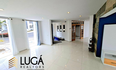 Casa en renta o venta en urbanización privada Manta Beach, Manta Ecuador