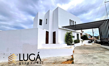 Casa en renta o venta en urbanización privada Manta Beach, Manta Ecuador