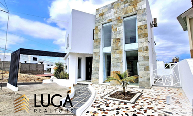 Casa en renta o venta en urbanización privada Manta Beach, Manta Ecuador