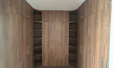 Estrena casa con Roof Garden y 4 recámaras en privada con amenidades, frente área verde