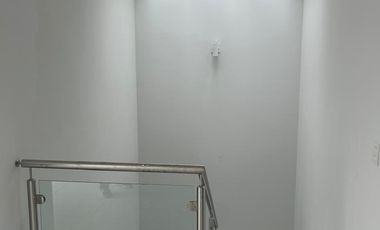 Estrena casa con Roof Garden y 4 recámaras en privada con amenidades, frente área verde