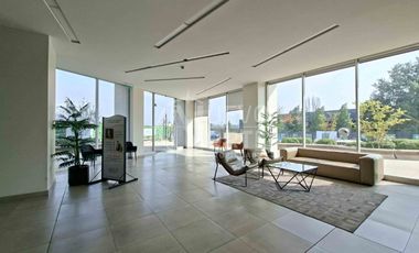 SE ARRIENDA  OFICINA CON VISTA PANORÁMICA HACIA LA CORDILLERA