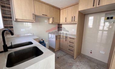 Venta Casa Remodelada Tumbaco Frente Mega Kywi a Una Cuadra Interoceánica Sector Rumihuaico $135.000