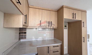 Venta Casa Remodelada Tumbaco Frente Mega Kywi a Una Cuadra Interoceánica Sector Rumihuaico $135.000