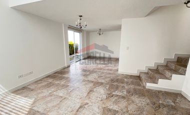 Venta Casa Remodelada Tumbaco Frente Mega Kywi a Una Cuadra Interoceánica Sector Rumihuaico $135.000