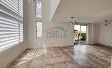 Venta Casa Remodelada Tumbaco Frente Mega Kywi a Una Cuadra Interoceánica Sector Rumihuaico $135.000