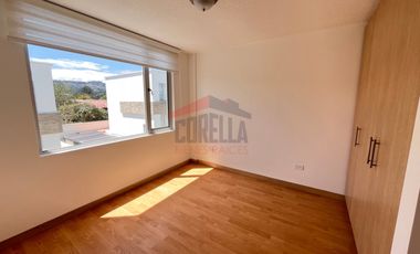 Venta Casa Remodelada Tumbaco Frente Mega Kywi a Una Cuadra Interoceánica Sector Rumihuaico $135.000