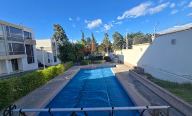 Venta Casa Remodelada Tumbaco Frente Mega Kywi a Una Cuadra Interoceánica Sector Rumihuaico $135.000