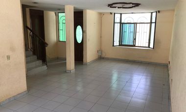 OPORTUNIDAD CASA GRANDE EN ARBOLEDAS CELAYA