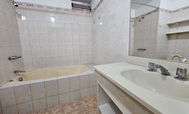 Dpto 2do Piso, 109 m², 2 Dorm., Cerca a Parque