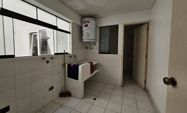 Dpto 2do Piso, 109 m², 2 Dorm., Cerca a Parque