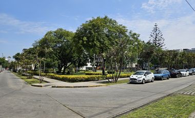 Dpto 2do Piso, 109 m², 2 Dorm., Cerca a Parque