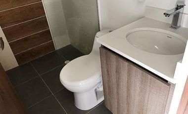 Apartamento en arriendo en Loma Del Escobero, Envigado