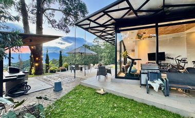 Casa de lujo en condominio exclusivo en Las Palmas — lote de 4.000 m² y 417 m² construidos