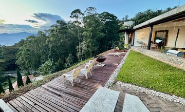 Casa de lujo en condominio exclusivo en Las Palmas — lote de 4.000 m² y 417 m² construidos