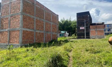 Venta de Lote en La Campiña 72 m² – Santa Rosa de Cabal Ubicación: Cerca al barrio Los Artesanos. Área: 6 x 12 = 72 m²