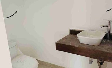 CASA EN VENTA EN FRACCIONAMIENTO MARIA CECILIA A EAPKADAS DE LA CLÍNICA DEL IMSS