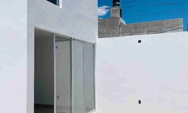 CASA EN VENTA EN FRACCIONAMIENTO MARIA CECILIA A EAPKADAS DE LA CLÍNICA DEL IMSS