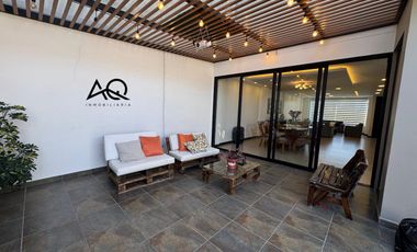 Casa en venta en Loja sector Altos del Valle