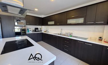 Casa en venta en Loja sector Altos del Valle